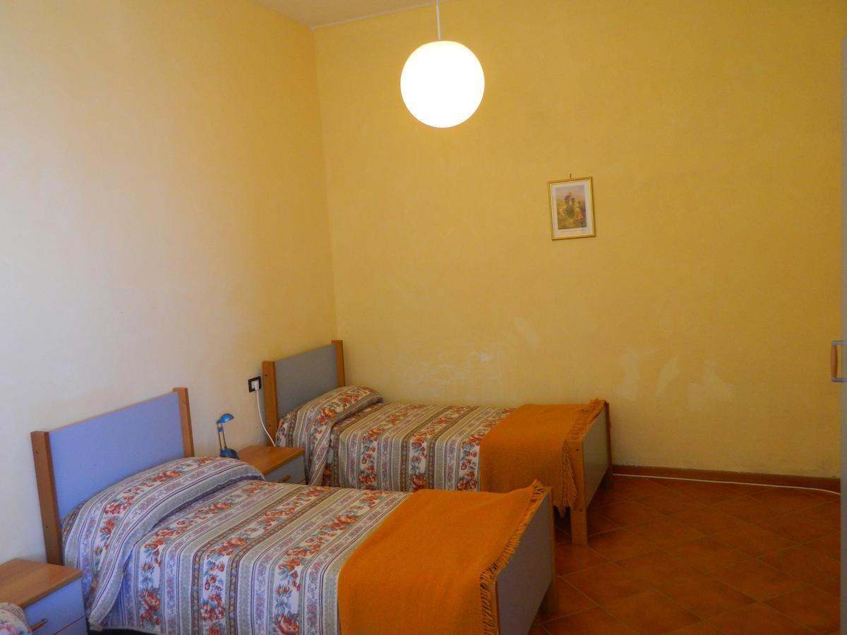 Villa Casa Del Pellegrino Ceranesi Zimmer foto