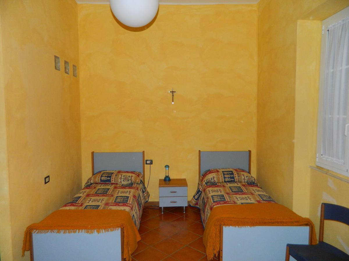 Villa Casa Del Pellegrino Ceranesi Zimmer foto